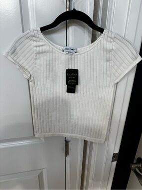 bebe Cream Ribbed Short Sleeve Crop Top